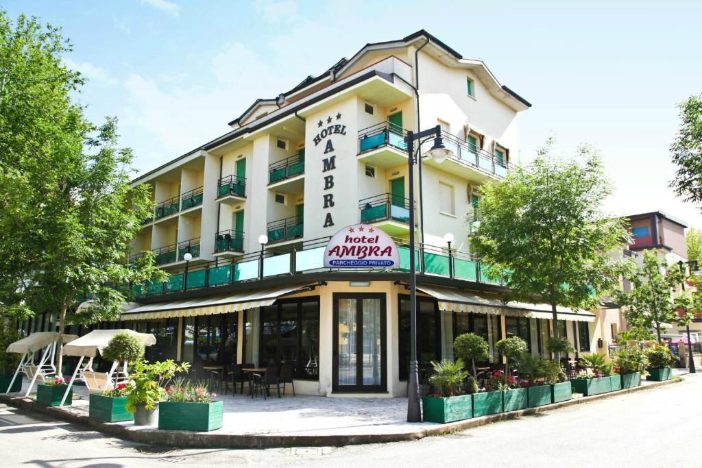 Hotel Ambra Cesenatico Buitenkant foto