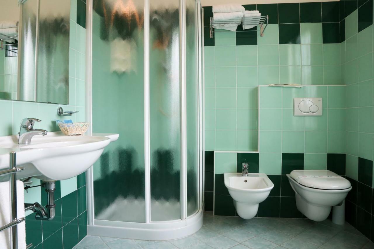 Hotel Ambra Cesenatico Buitenkant foto